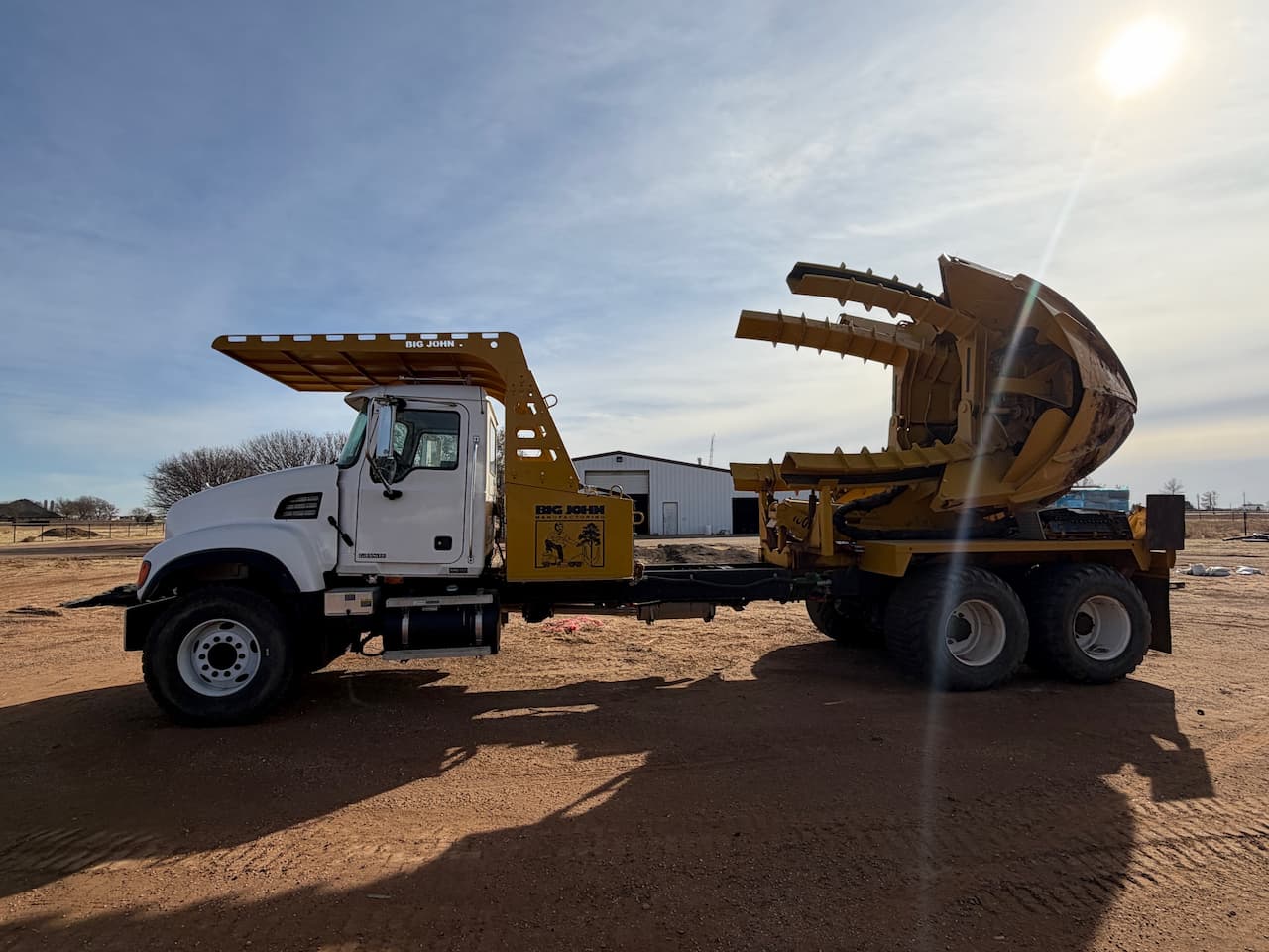 2023 100D on 2005 Mack Truck