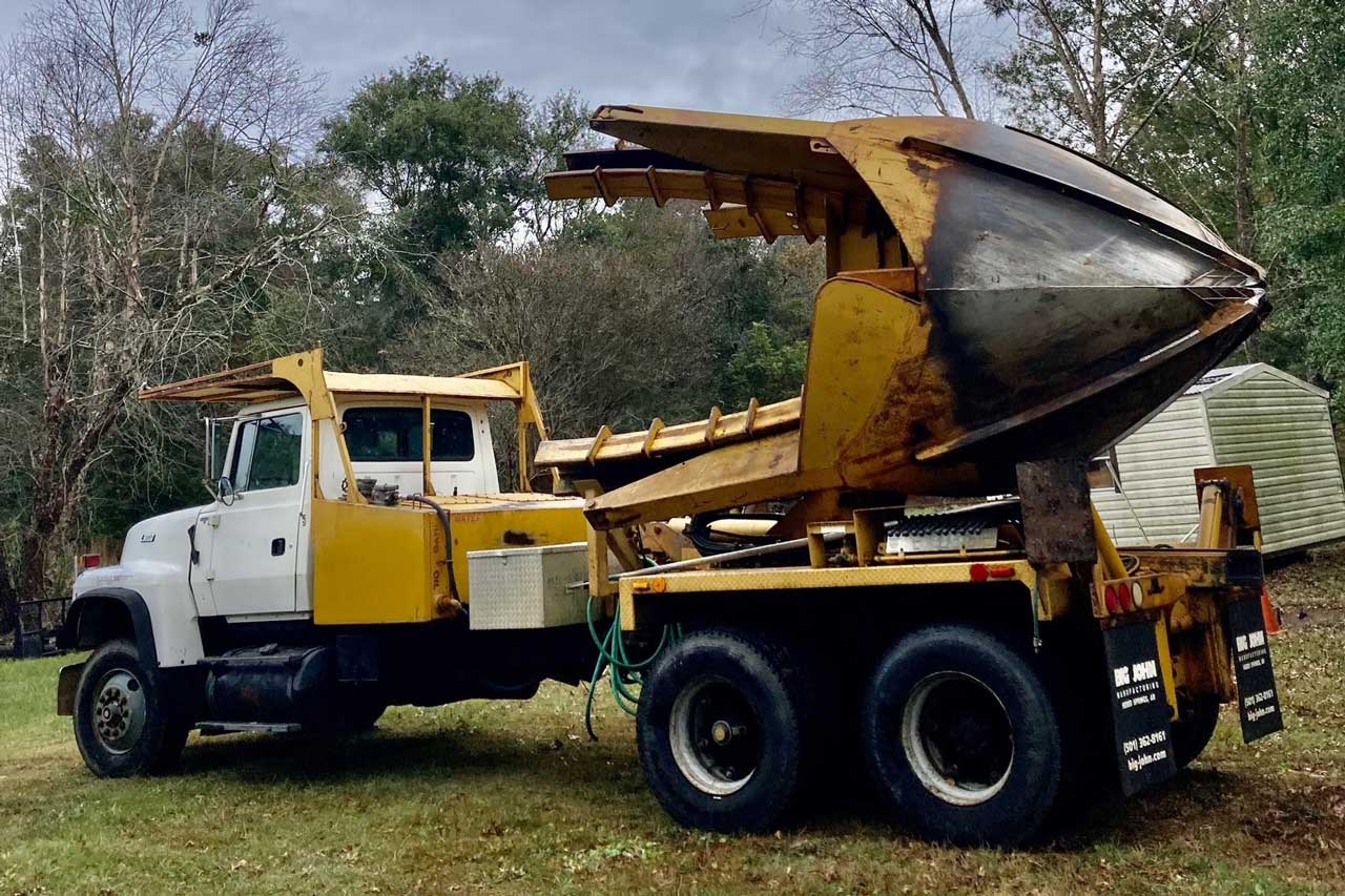 2006 90D on 1995 Ford L9000